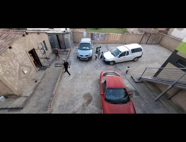 16 BEDROOM HOUSE FOR SALE IN TEMBISA